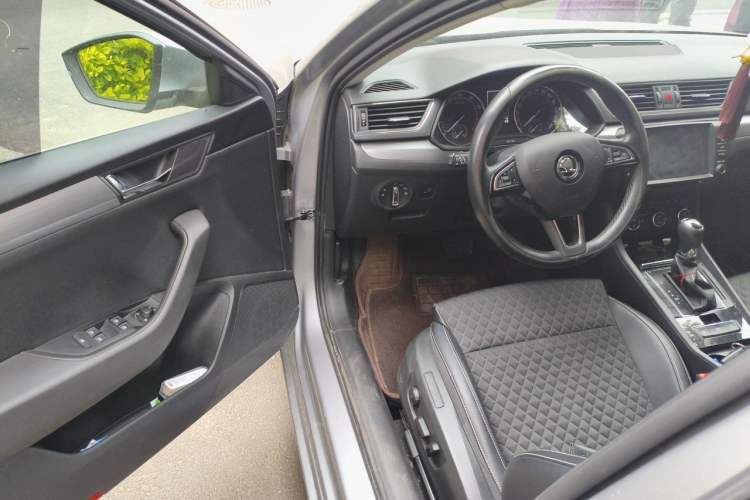 Used Skoda Superb 2016 TSI280 DSG Innovation Edition
