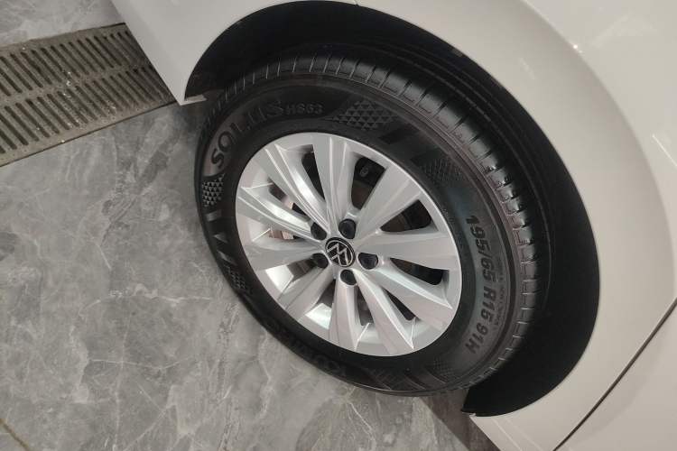 Used Volkswagen Lavida 2023 New Sharp 1.5L Automatic Excellent New Edition Exterior 5