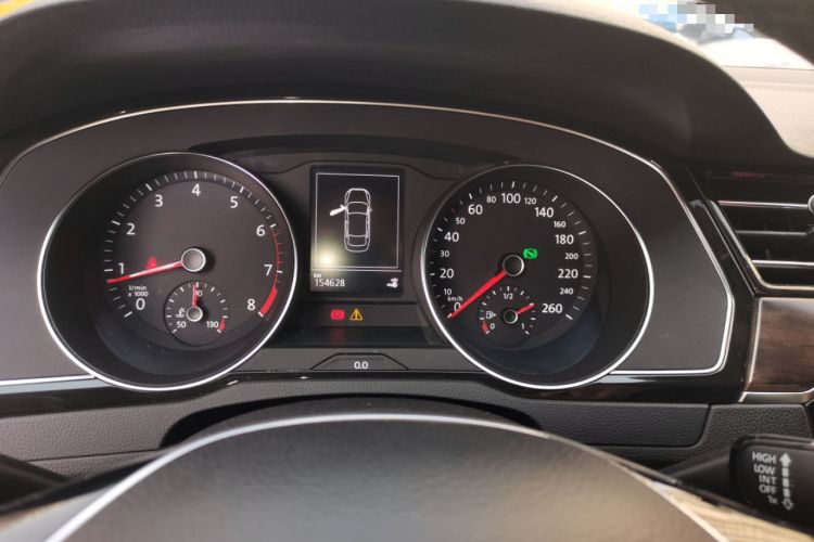 Used Volkswagen Magotan 2017 330TSI DSG Luxury Model Instrument Cluster