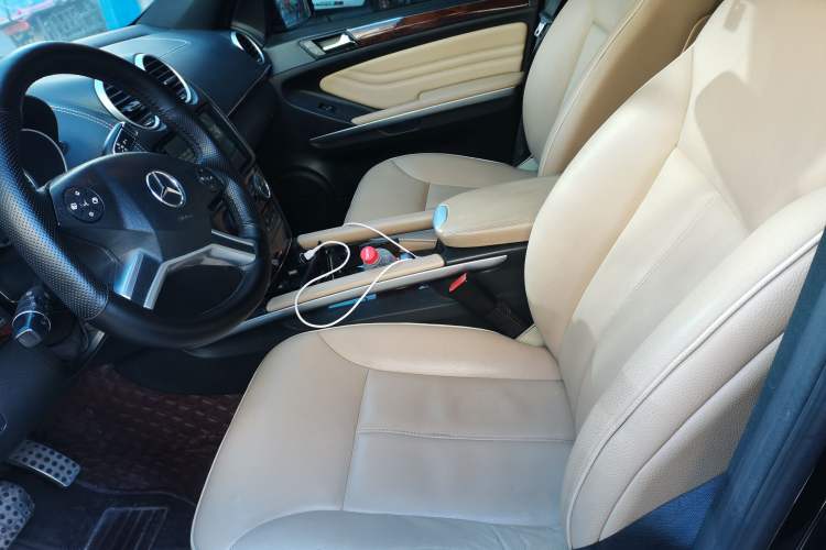 Used Mercedes-Benz M-Class 2010 ML 350 4MATIC Luxury Model Left Front Seat