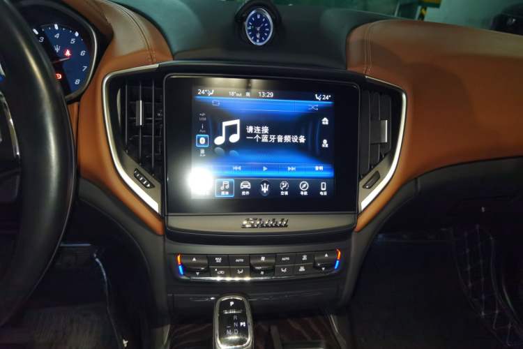 Used Maserati Ghibli 2019 3.0T Luxury Edition China V Standard Audio And AC Panel