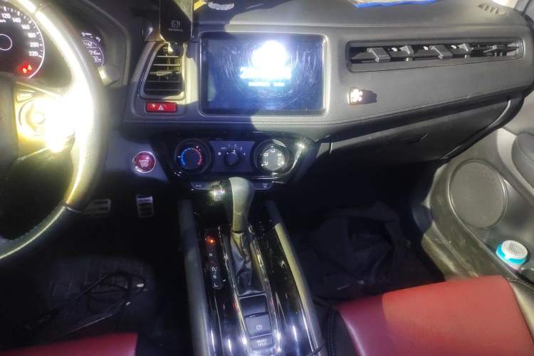 Used Honda Vezel 2018 1.5L CVT 2WD Technology Elite Model Audio And AC Panel