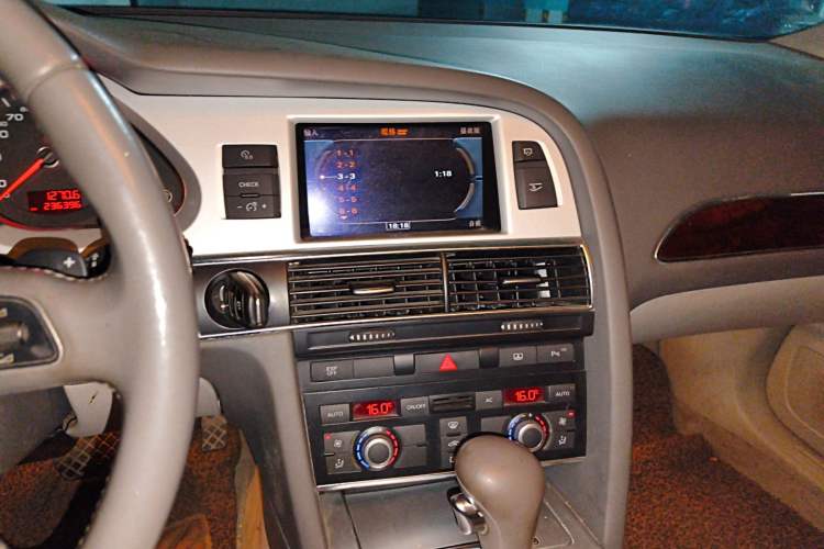 Used Audi A6L 2011 2.0 TFSI Automatic Standard Edition Audio And AC Panel