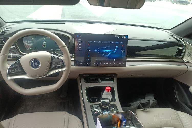 Used BYD Han 2025 EV with 701 km of Laser Radar-Enabled Intelligent Driving