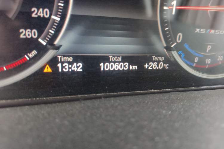 Used BMW X5 2018 xDrive35i Elegant Edition Odometer Close Up