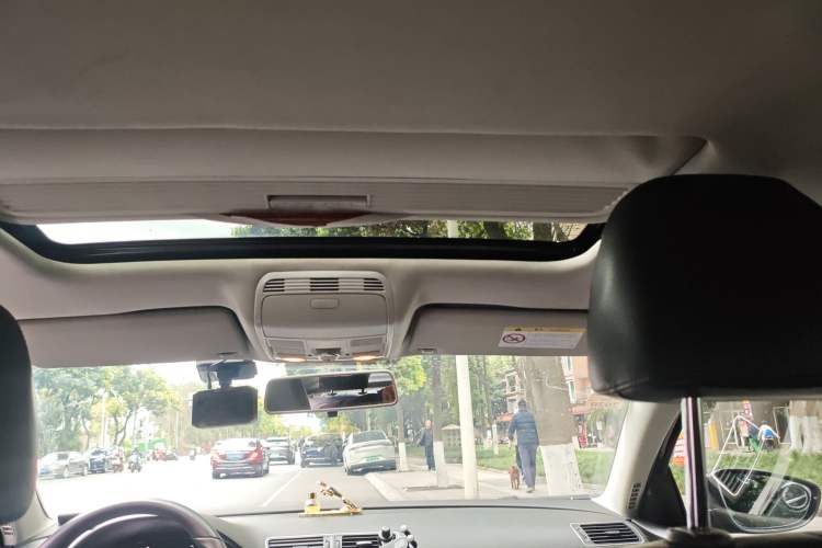 Used Volkswagen Magotan 2013 1.8TSI Luxury Model Headliner