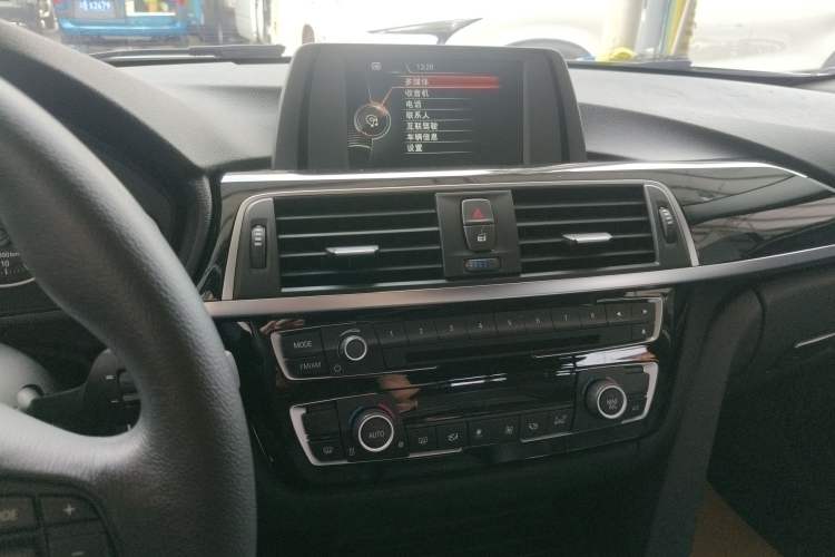 Used BMW 3 Series 2016 320Li Ambition Model Audio And AC Panel