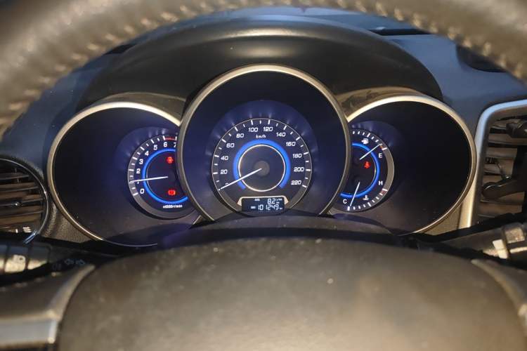 Used CHANGAN Eado 2015 1.6L Manual Luxury Model China IV Standard Instrument Cluster
