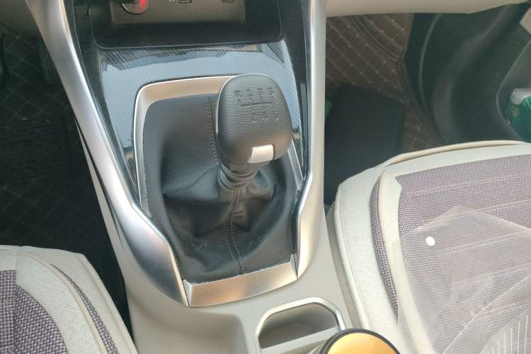 Used SAIC MAXUS G50 2023 1.5T Manual Comfort A Gear Lever