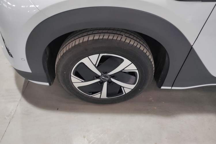 Used BYD Sealion 05 EV 2025 520 km Smart Cruise Version Left Front Wheel Hub