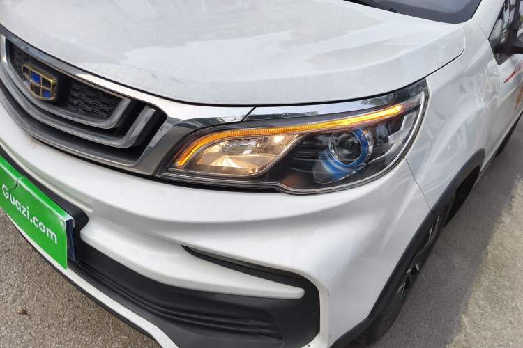 Used Geely Auto Vision X3 2019 Upgraded Model 1.5L CVT Elite Version
