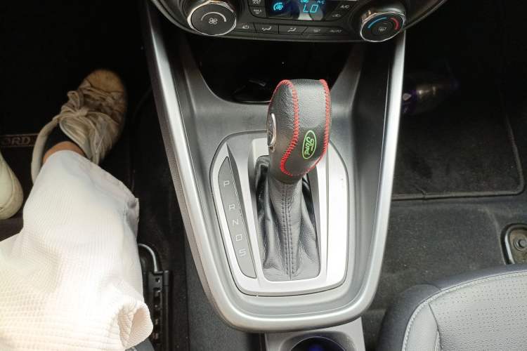 Used Ford Escort 2017 Happiness Edition 1.5L Automatic Fashion Version