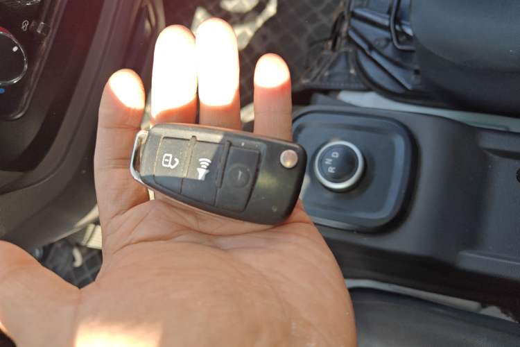 Used Dongfeng Yufeng Yufeng EM26 2023 High-End Model 41.86 kWh CATL