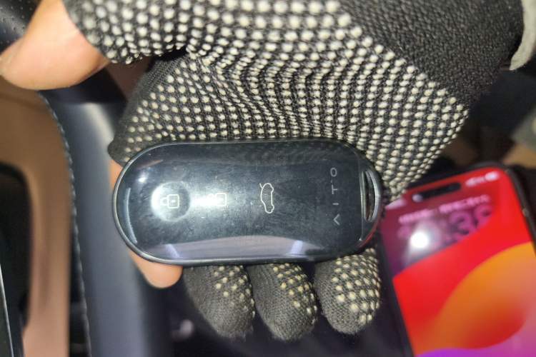 Used Hima AITO M5 2022 Extended-Range Four-Wheel Drive Ultimate Edition Vehicle Key