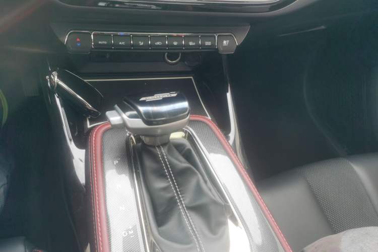 Used CHANGAN OSHAN X5 2021 1.5T DCT Prestige Edition Gear Lever