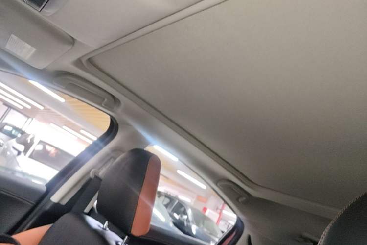 Used Honda Vezel 2015 1.8L CVT 2WD Luxury Model
