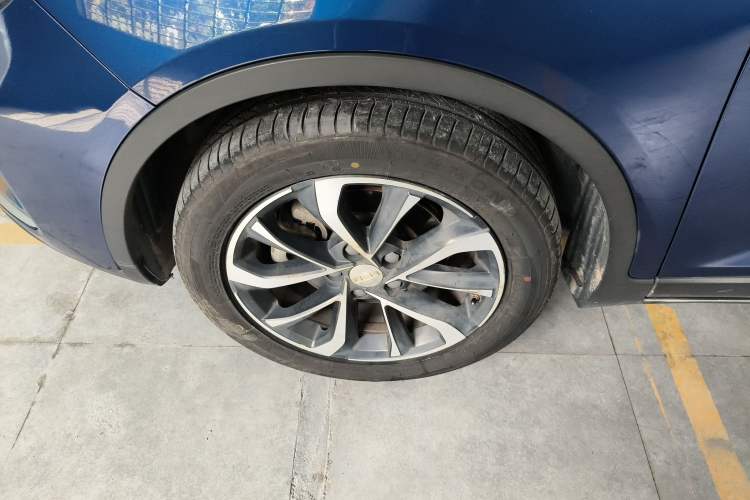 Used Geely Auto Emgrand GS 2019 1.4T CVT Edition Left Front Wheel Hub