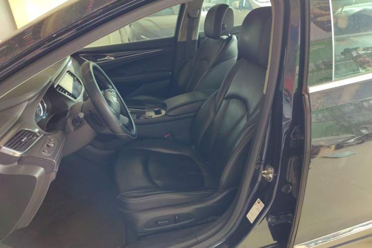 Used Buick LaCrosse 2019 28T Luxury Version Left Front Seat