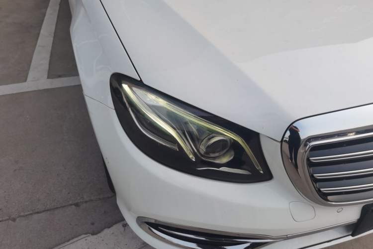 Used Mercedes-Benz E-Class 2019 Facelifted E 300 L Stylish Version Right Front Headlight