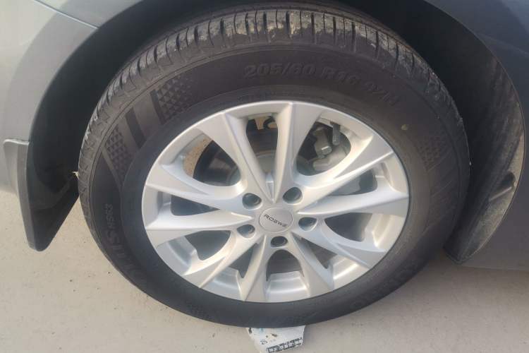 Used Roewe i5 2023 1.5L Manual Comfort Edition
