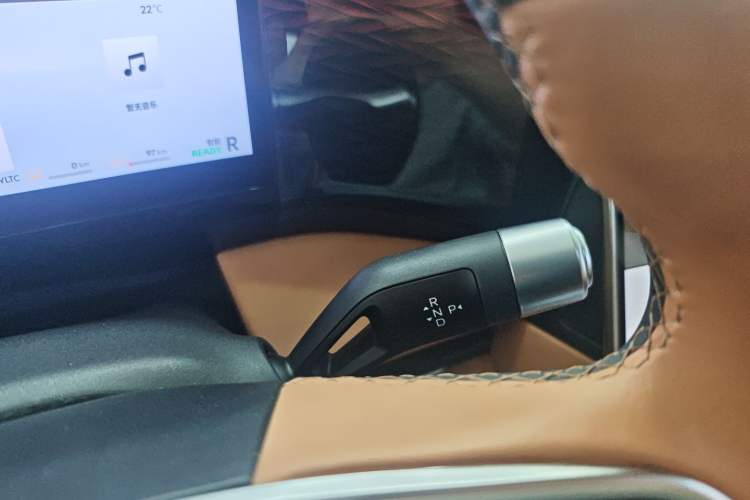 Used Geely Galaxy L7 2025 EM-i 115km Exploration+ Edition Gear Lever