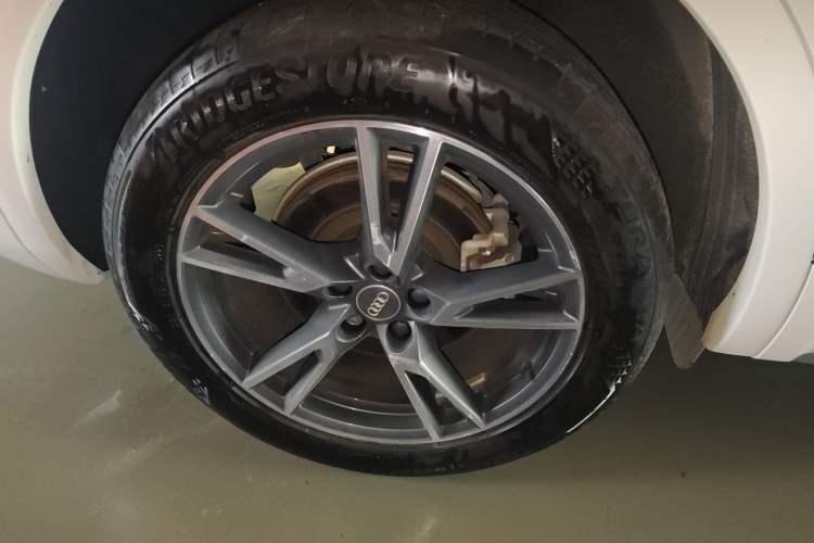 Used Audi Q5L 2020 Revised 40 TFSI Prestige Edition Right Rear Wheel Hub