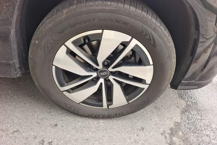 Used Audi Q6 2024 40 TFSI quattro Guanyun Edition Flying Rider Package 6-seater Right Front Wheel Hub