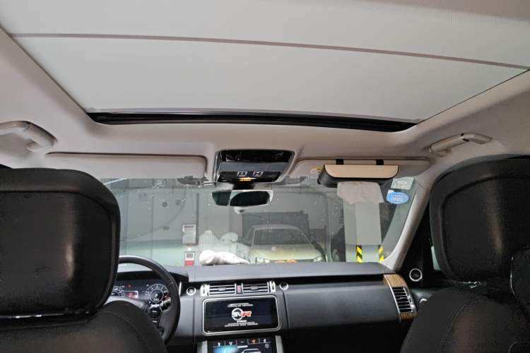 Used Land Rover Range 2019 3.0 SCV6 Legacy Edition Headliner