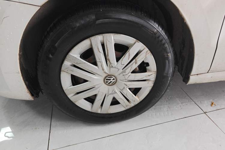 Used Volkswagen Polo 2016 1.4L Automatic Trendy Model Left Front Wheel Hub