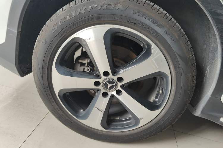 Used Mercedes-Benz GLC 2019 GLC 260 4MATIC Luxury Model Right Rear Wheel Hub
