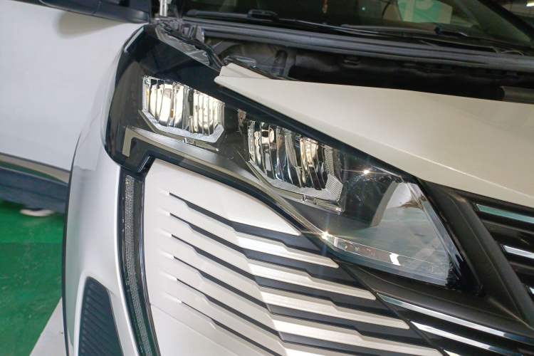 Used Peugeot 5008 2021 360THP 7-Seater Power Edition
