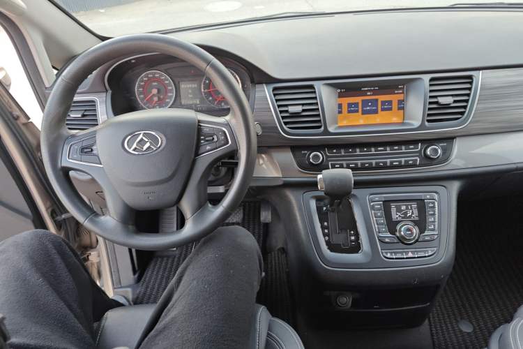 Used SAIC MAXUS G10 2018 PLUS 2.0T Automatic Smart Edition
