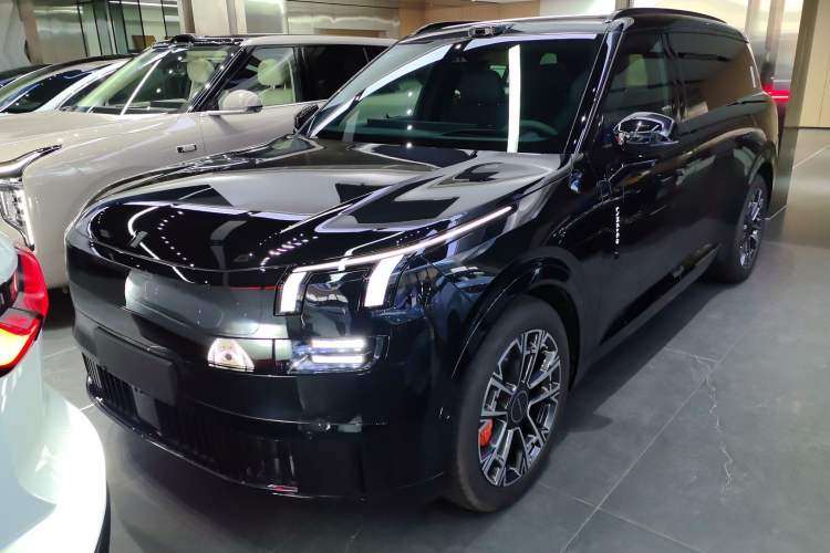 Used Lynk & Co 900 2025 2.0T Ultra
