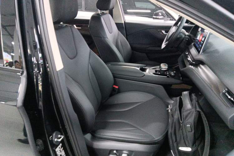 Used Hongqi E-QM5 2023 Revised Version Basic Travel Edition
