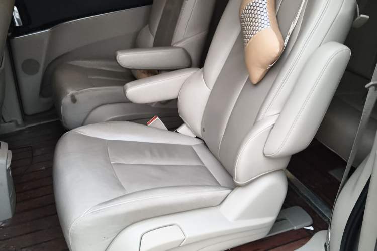 Used Buick GL8 2018 28T Luxury Model China VI Standard
