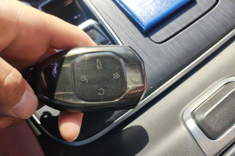 Used GAC Trumpchi GS8 2024 Linghang Series 2.0 TGDI Two-Wheel Drive Luxury Smart Connectivity Version Vehicle Key