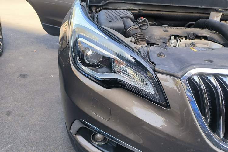 Used Buick Envision 2014 28T Four-Wheel Drive Elite Model Right Front Headlight