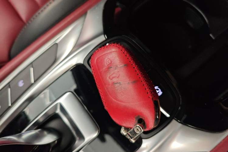 Used MG HS 2019 30T Automatic 2WD Trophy Enhanced Version China VI Standard Vehicle Key