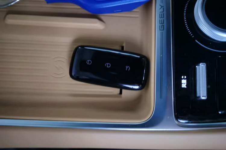 Used Geely Galaxy Galaxy Xingjian 7 EM-i 2025 120km Exploration+ Version