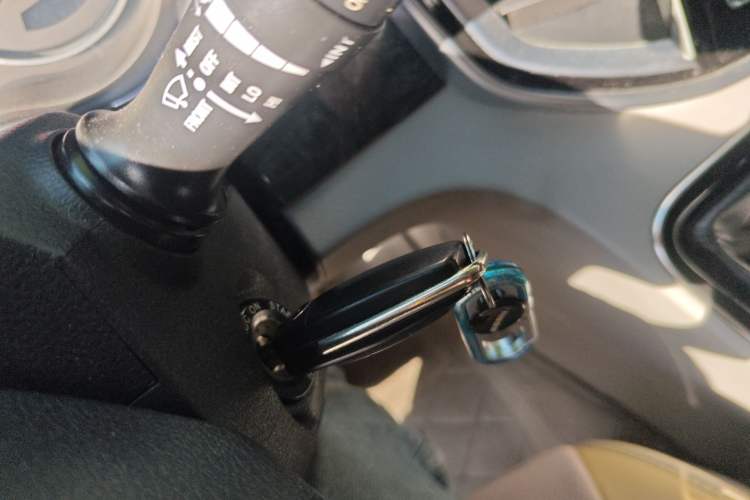 Used JAC Refine M4 2017 1.9T Diesel Manual Luxury Model