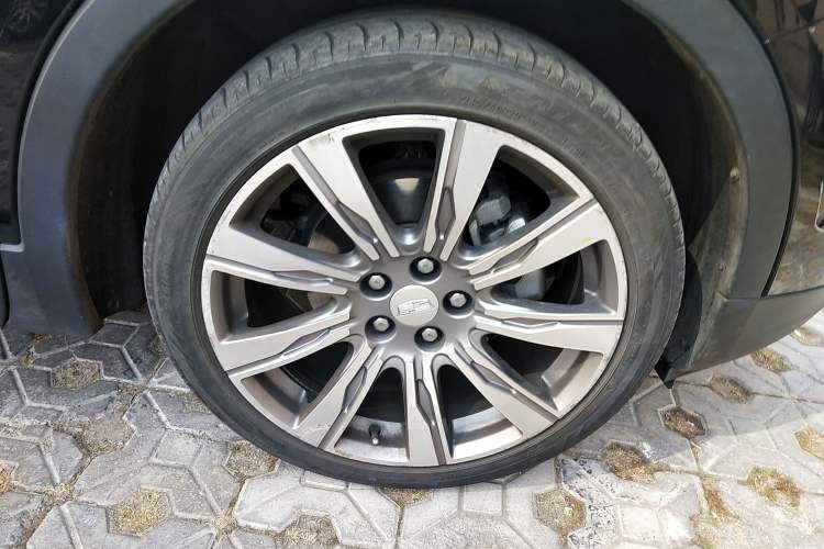 Used Cadillac XT4 2018 28T 4x4 Platinum Edition