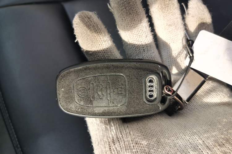 Used Audi Q3 2015 35 TFSI Ambition Edition Vehicle Key