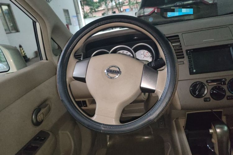 Used Nissan Tiida Sedan 2008 1.6L Automatic Fashion Edition Steering Wheel