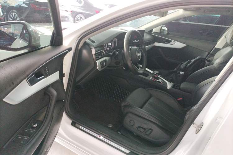 Used Audi A4L 2022 40 TFSI Fashion Dynamic Model