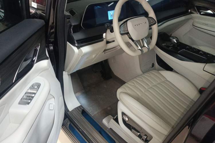 Used FORTHING Xinghai V9 2024 1.5TD 200km Qingyunti Series Premium Version Driver Seat