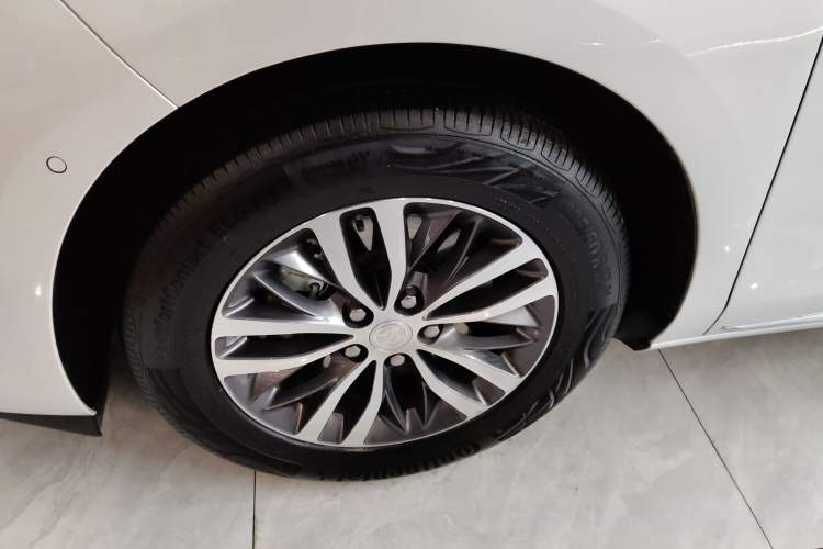 Used Buick GL8 2023 ES Lu Zun Deluxe and Yue Edition
