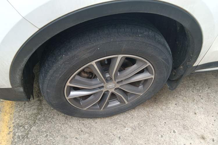 Used Geely Auto Emgrand X7 Sport 2020 1.8TD DCT Two-Wheel Drive Smart Connect 4G-Enabled Version Left Front Wheel Hub