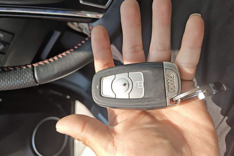 Used Haval H6 2015 Upgraded Model 1.5T Manual Two-Wheel Drive Elite Version
