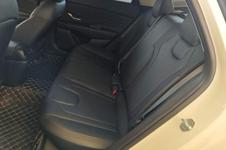 Used Hyundai Elantra 2023 1.5L CVT GLX Elite Edition Left Rear Seat