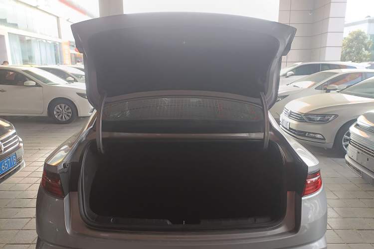 Used Geely Auto Preface 2023 2.0TD Prestige Version